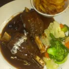 Maatskappy 2 beeld PAPINO'S RESTAURANT yellow tail in Cape Town WC