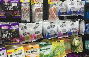 Maatskappy 11 beeld DIS-CHEM PHARMACY MELVILLE - CAMPUS SQUARE Toiletries in Johannesburg GP