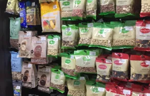 Maatskappy 12 beeld DIS-CHEM PHARMACY MELVILLE - CAMPUS SQUARE Toiletries in Johannesburg GP