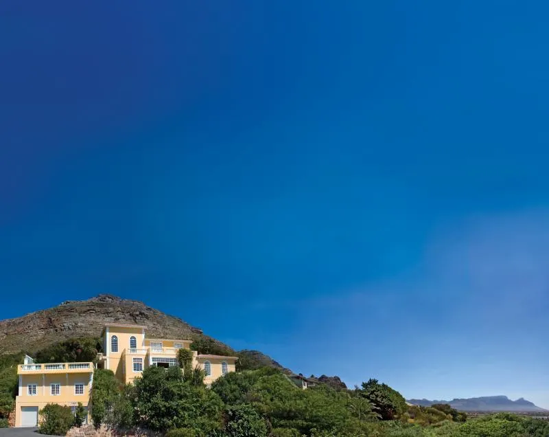 Business 3 image COLONA CASTLE