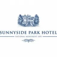 SUNNYSIDE PARK HOTEL (NATIONAL MONUMENT) Tourists in Johannesburg GP